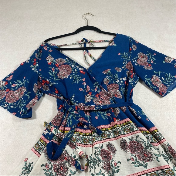 Trixxi Romper Shorts Floral V Neck Tie Belt Short sleeve Woman’s Medium Romper - Picture 5 of 9